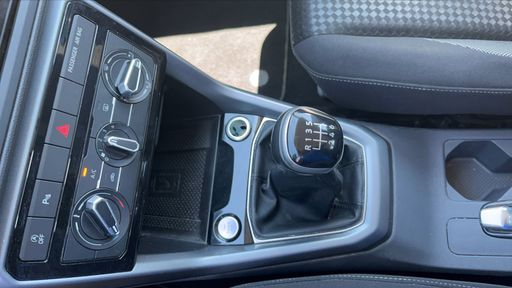 Volkswagen T-Cross 1.0 TSI 110 - Active – 2021 – 109393 km – Essence – Boîte Manuelle — photo 10