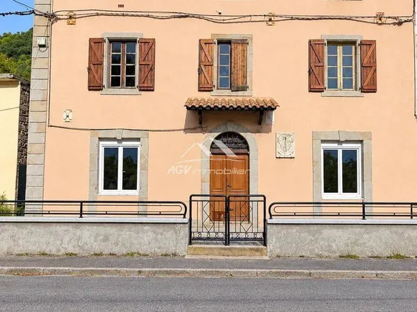 Maison 10 pièces 238 m²