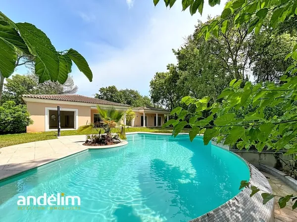 VILLA 231 M2 DE PLAIN PIED - VALESCURE