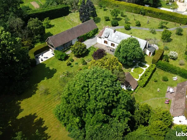 Propriété 9 pièces 231 m²