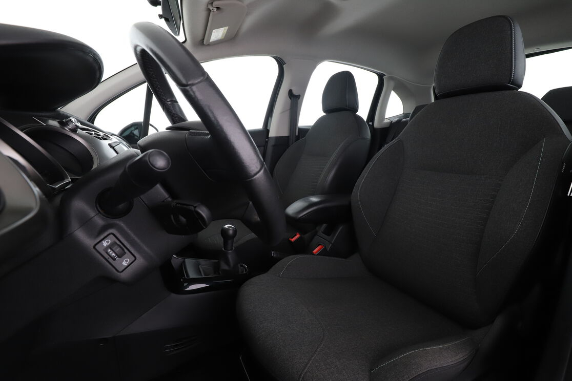 Citroen C3 1.2 PureTech — photo 9