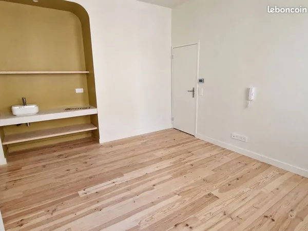 Local 16 m² Bordeaux