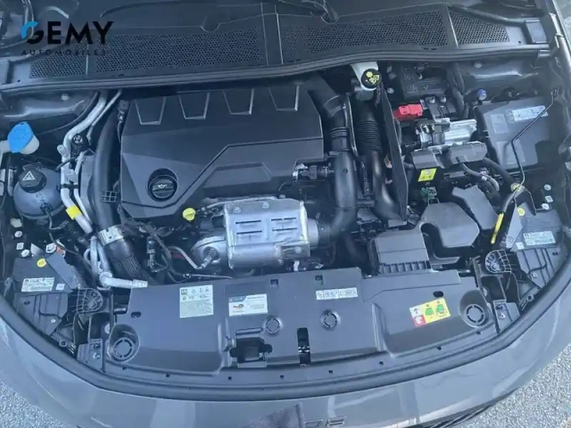 Peugeot 308 plug-in hybrid 195 ch e-dcs7 — photo 12