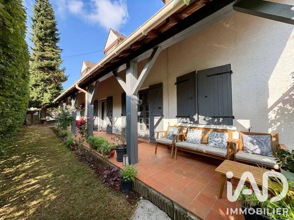 Maison 10 pièces 193 m²