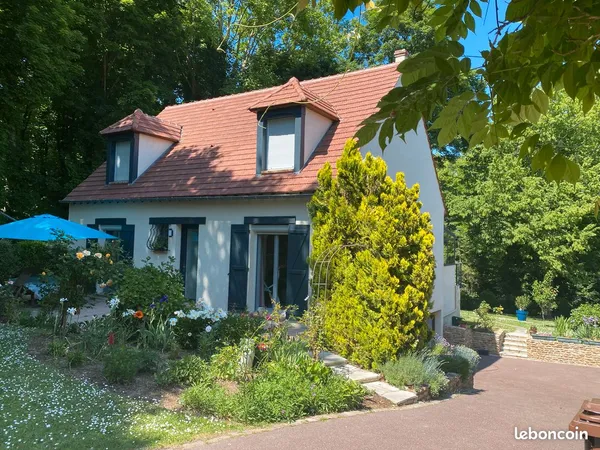 Maison entre la Seine et le Golf au Coudray-Montceaux en Essonne