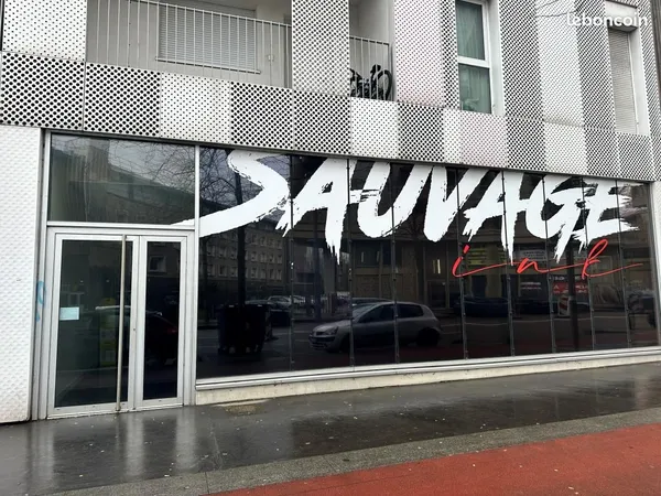 Local commercial 130 m²