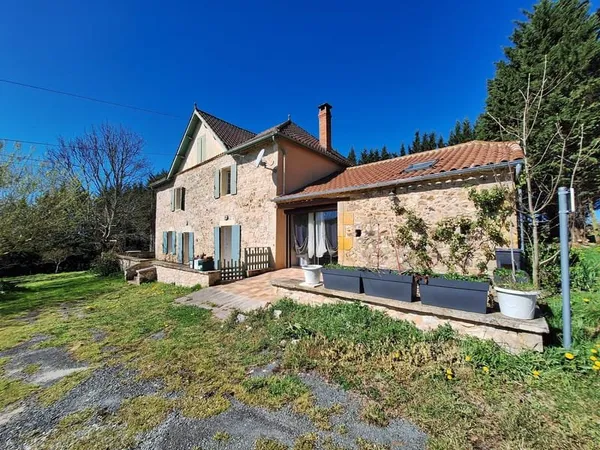 Maison 15 pièces 150 m²