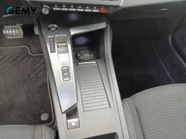 Peugeot 308 phev 180 e-eat8 — photo 5