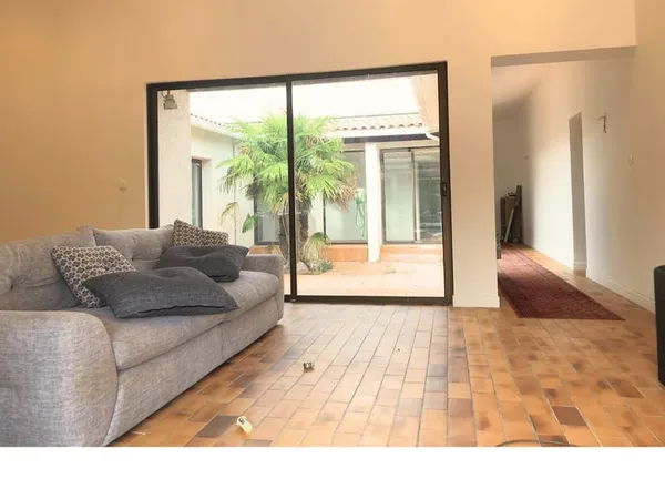 Maison 10 pièces 213 m²