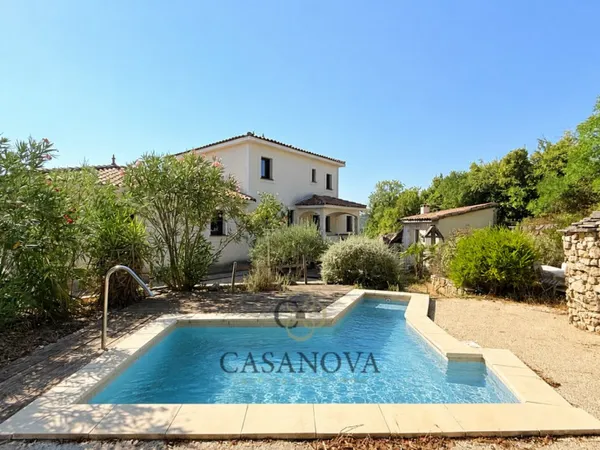 Maison avec dépendances 13 pièces 370 m²