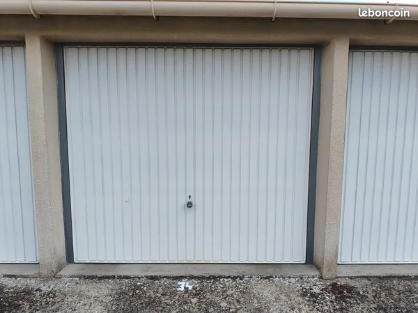 Garage à la location