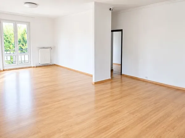 Chauny centre — F2 généreux de 73 m², lumineux, avec possibilité de 2e chambre