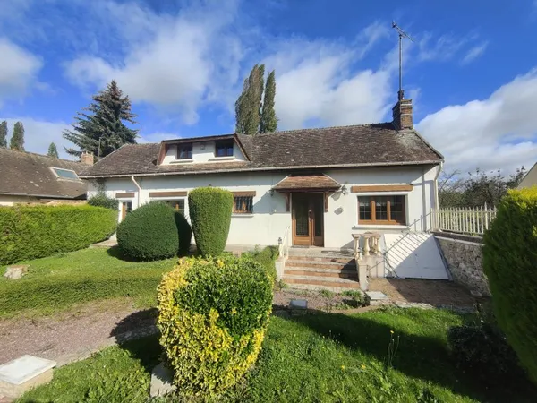 A 15 MN DE BEAUVAIS SECTEUR AUNEUIL, TRES GRANDE MAISON RENOVEE DE 160m2 SUR 1700 M2 CLOS AU CALME