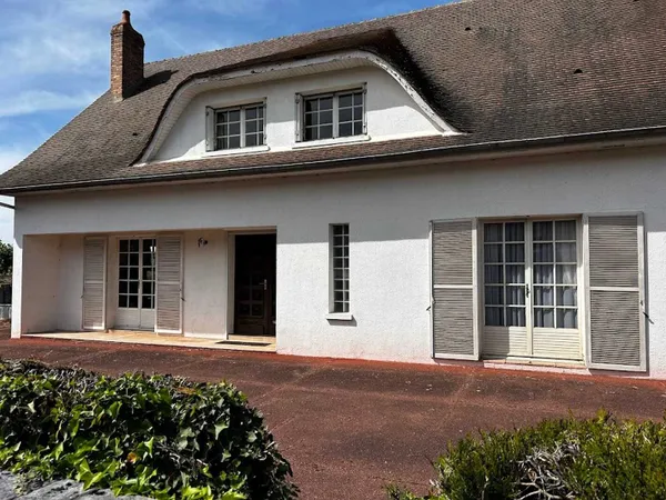 Maison 8 pièces 227 m²