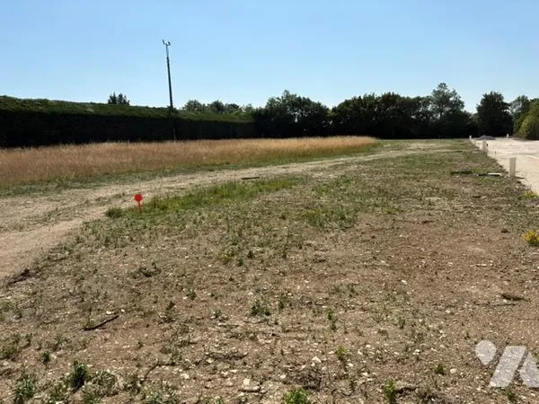 Terrain 774 m²