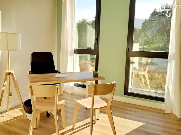 Cabinet / bureau 16 m² - professions médicales, paramédicales et bien-être - Aubagne