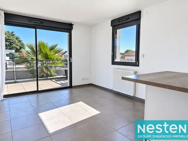 T2 41 m² avec terrasse de 14 m² - Résidence récente avec ascenseur et stationnement sécurisé