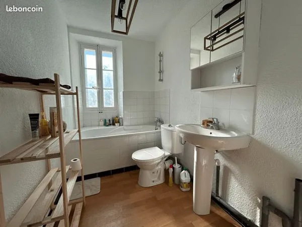 Appartement - 2 pièces - 31.1 m² - Etage 4/4