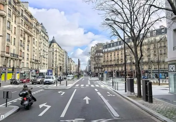 Local commercial 109 m² PARIS