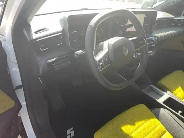 Renault 5 renault  e-tech electrique 10 ch autonomie confort — photo 19