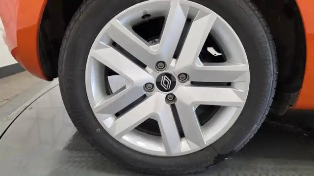 Renault Clio tce 90 — photo 15
