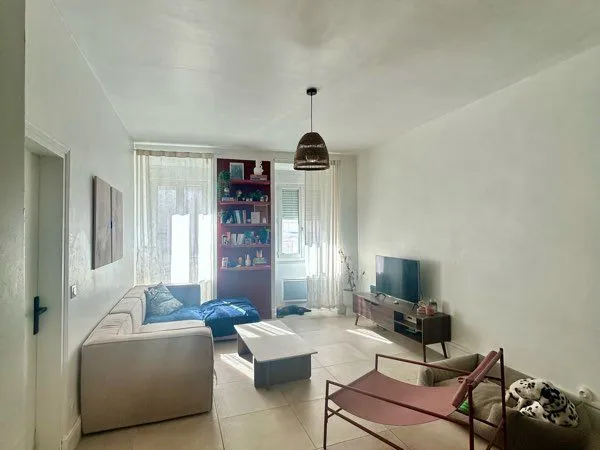 T2 rénové de 55 m² au coeur d'Aubenas | Cuisine neuve | Toiture neuve