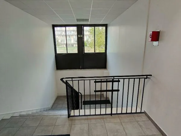 Bureaux 417 m² SARCELLES