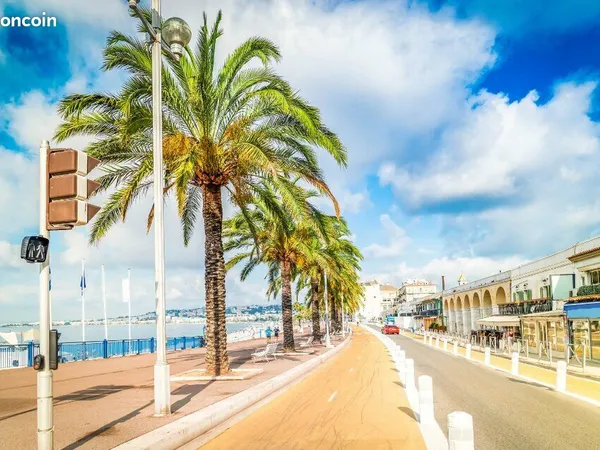 Local commercial 143 m² NICE