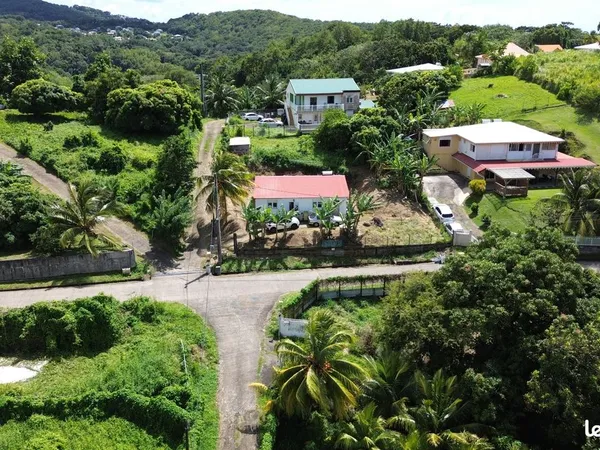 MAISON INDIVIDUELLE T4 - 100 m² - TERRAIN 519 m² - FOND MASSON - RIVIÈRE-SALÉE