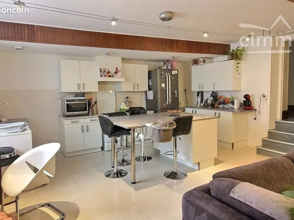 Appartement 6 pièces 151 m²
