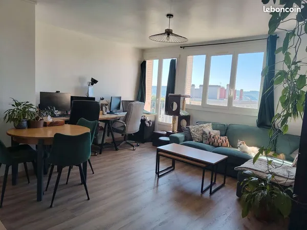 T3 de 55 m² traversant et lumineux - Dernier étage avec vue dégagée