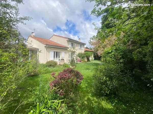 Maison 7 pièces 229 m²