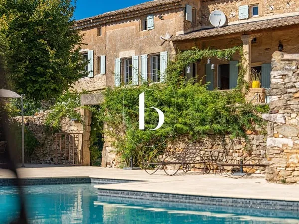 Maison et villa de prestige Vente Uzès 10p 370m² 1795000€