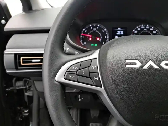 Dacia Jogger tce 110 7 places gsr2 — photo 34