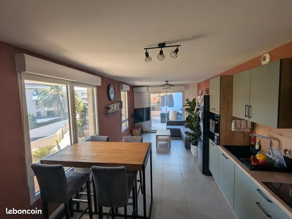 T2 lumineux 47m² - terrasse - box fermé