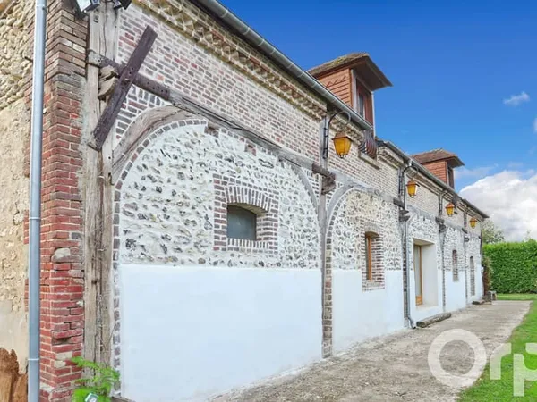 Maison 6 pièces 230 m²