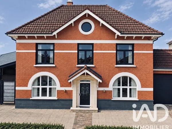 Maison 9 pièces 262 m²