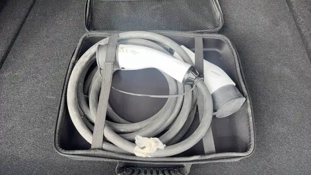 Mg Mg4 electric 51kwh - 125 kw 2wd — photo 15