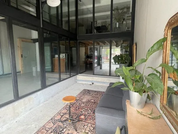 Atelier lumineux de 36,5 m² - Quai de Brazza