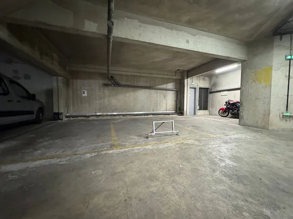 Parking 12 m²