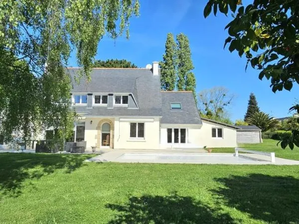 Maison 12 pièces 255 m²