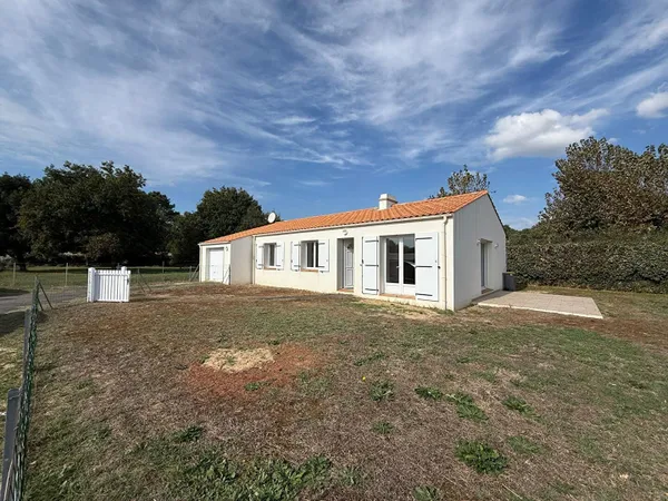 ENTIEREMENT RENOVÉE - AU CALME MAISON 3 CHAMBRES
