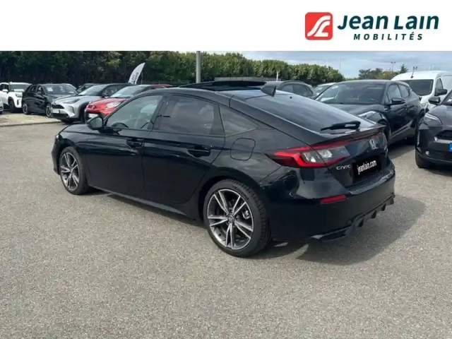 Honda Civic "e":hev 2.0 i-mmd — photo 25