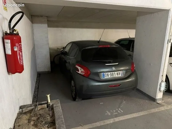 Location place de parking 8 rue Jacques Bingen (Paris 17)