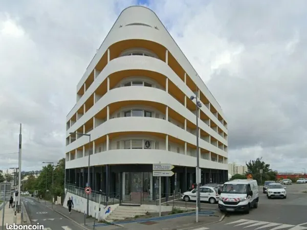 Local commercial 145 m²