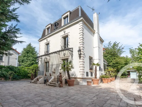 Maison 7 pièces 250 m²