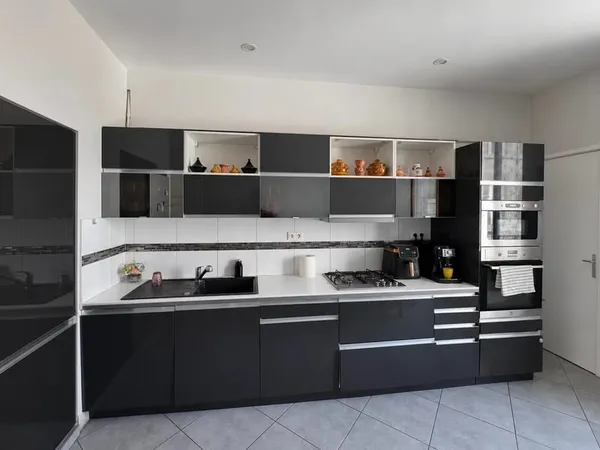 Appartement F6 avec balcon / saint-étienne baubrun