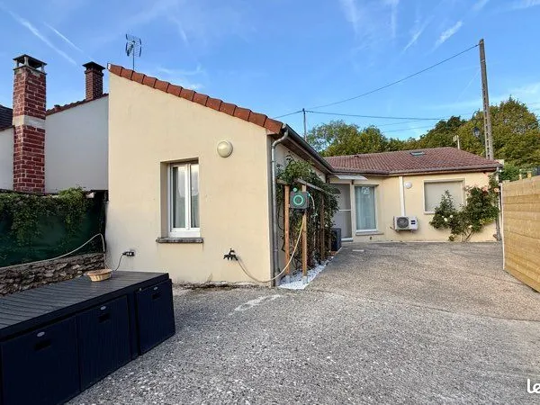 Maison 3 pièces - 67 m² - 2 chambres + possibilité 3ème - Jardin 818 m² - climatisée - Vaux-sur-Sein