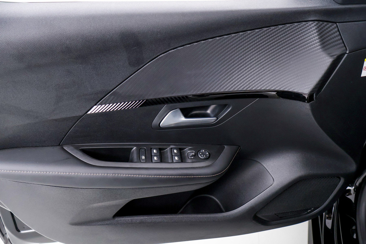 Peugeot 208 — photo 16