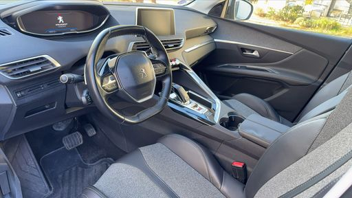 Peugeot 3008 1.2 PureTech 130 EAT8 - Allure – 2017 – 150212 km – Essence – Boîte Automatique — photo 13